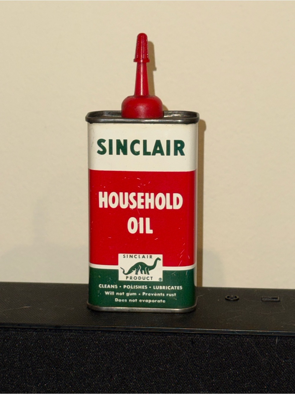 Antique Sinclair oil can